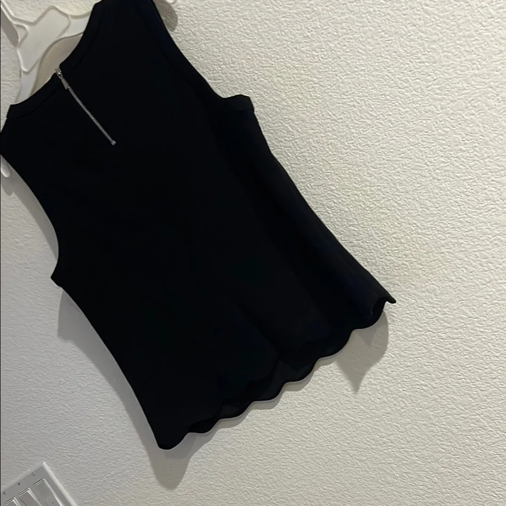 Elle Black Fitted Sleeveless Tank Top - Picture 2 of 3